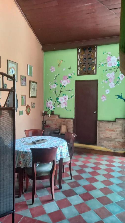 Casa Vieja Guest House Санта-Ана Экстерьер фото